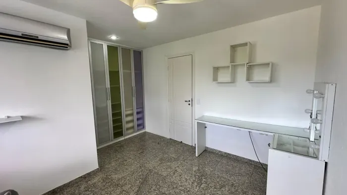 COND. MANSÃO ADRIANÓPOLIS, MOBILIADO, 4 SUÍTES, SALA 3 AMBIENTES E 2 VAGAS.