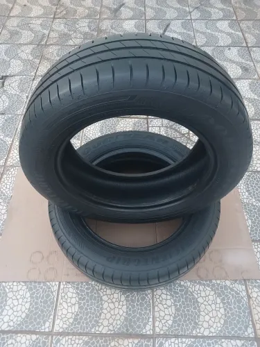 Pneu Goodyear 185/60-15 (o par)