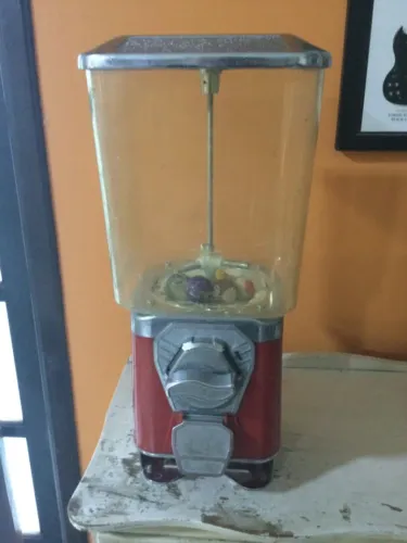 Máquina de moedas p bolinhas borracha