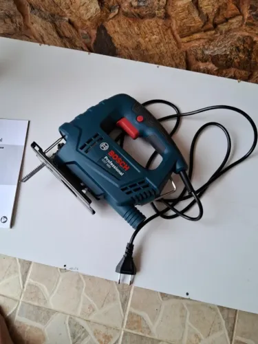 Serra Tico-Tico Bosch 500W 127V Velocidade Variável - Nova