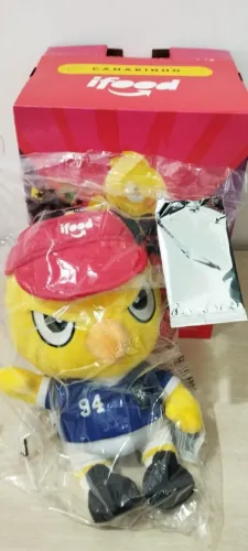 Canarinho Ifood Copa de 1994 com o Card