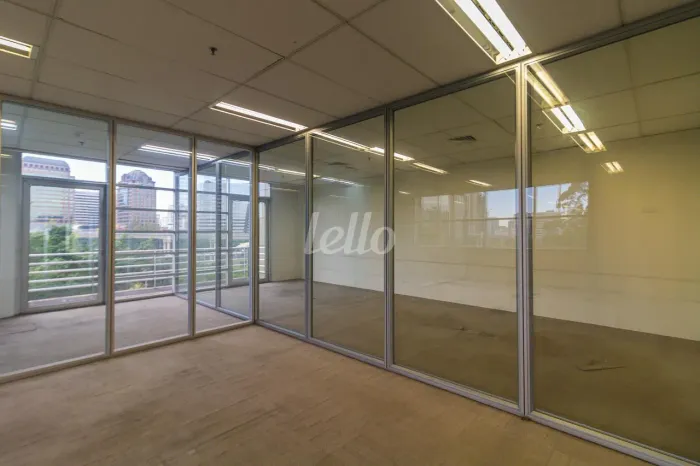Comercial para alugar no(a) Jardim Morumbi