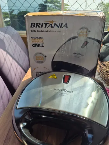 Sanduicheira Britânia 220V
