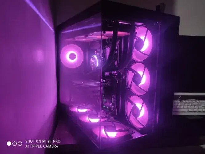 PC Gamer Ryzen 7 5700X3D + RTX 4060 + 64GB RAM + B550