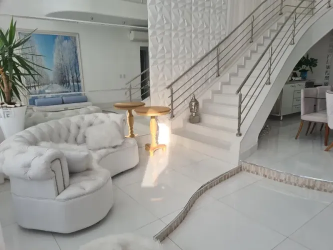 CASA MOBILIADA COM PISCINA aquecida BALNEÁRIO CAMBORIU- ALUGUEL PARA CLINICAS