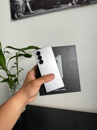 Galaxy Z Fold 6 512GB - único dono + NF