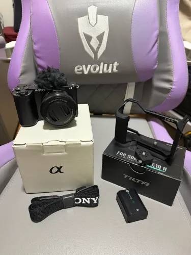 Kit Sony zve-10ii mais lente 16-50 e cage tilta 