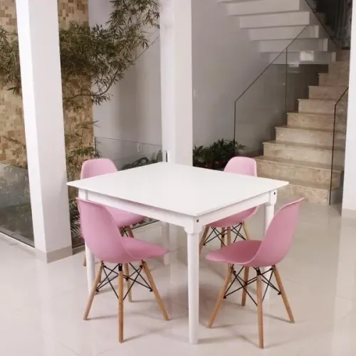 mesa de jantar com 04 cadeiras