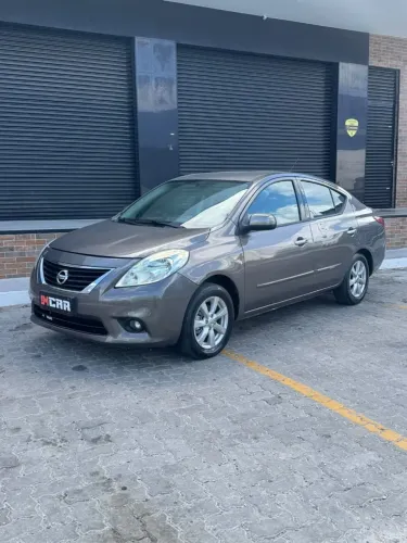 Nissan Versa SL 1.6 16V Flex Fuel 4P Mec. 2014