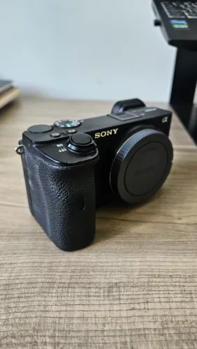 Sony a6600 + Cagesmallrig + 2 baterias