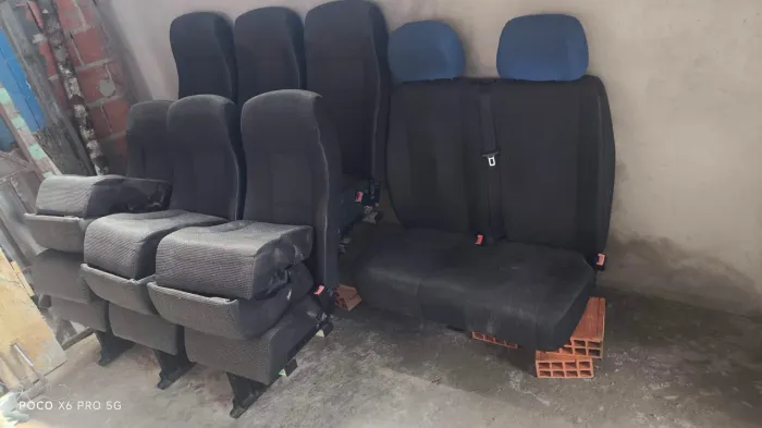 Vende-se bancada da Sprinter 415 completa 