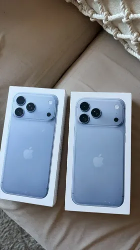 ? iPhone 18 Pro Max Azul ? Novo, lacrado e com procedência! Produto excelente.