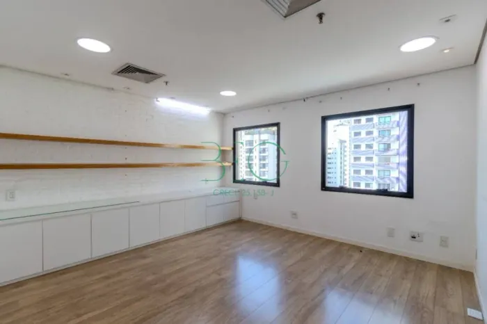 Conjunto à venda, 29 m² por R$ 290. - Moema - São Paulo/SP