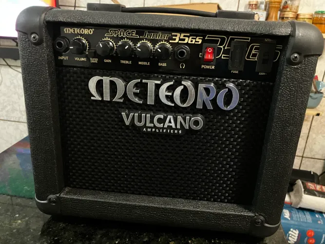 Amplificador Meteoro Space Jr 35GS + Pedaleira M-VAVE BlackBox (NOVOS) + Cabo P10 Brinde