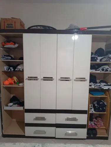 GUARDA ROUPA