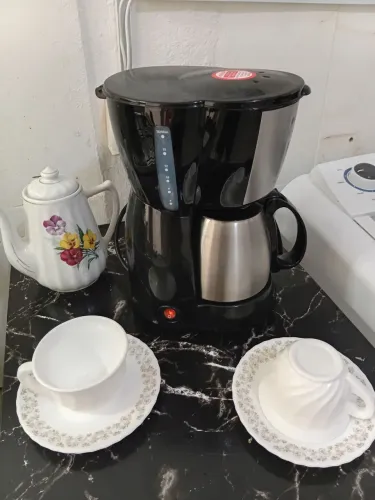 Cafeteira Britânia com jarra de alumínio