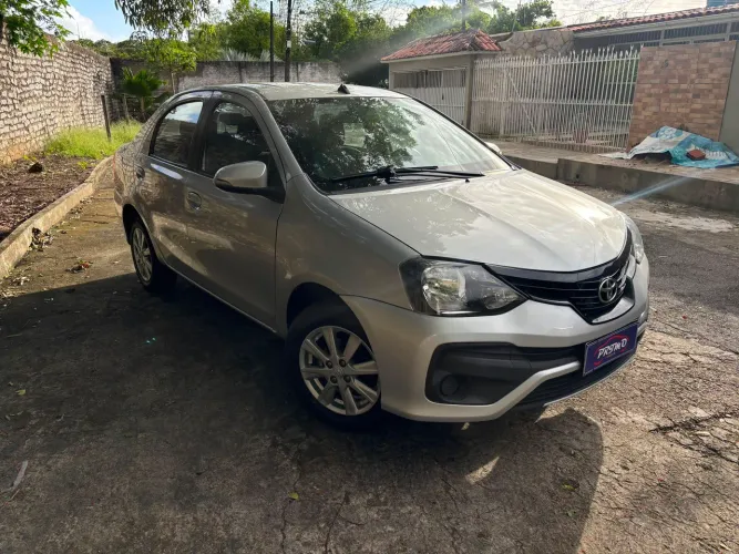 Toyota Etios X Plus Sedan 1.5 Flex 16V 4P Mec. 2020