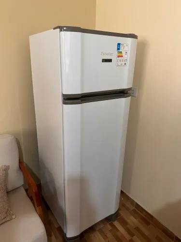 Geladeira Esmaltec 276 L Inverter 220v