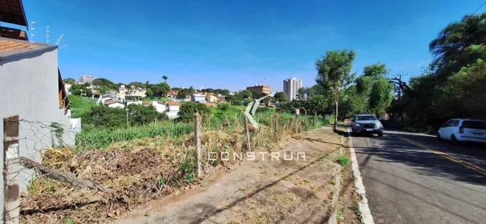 Terreno à venda no Jardim das Paineiras em Campinas/SP