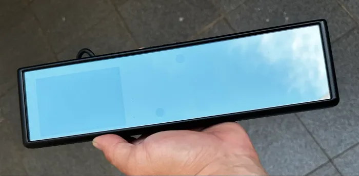 Espelho retrovisor interno com tela