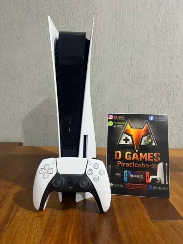 PS5 Mídia Física Semi Novo.