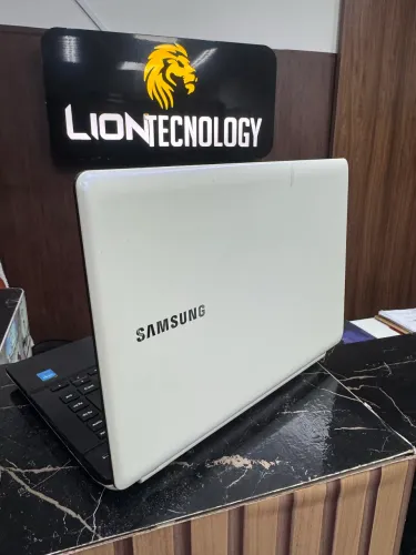 Notebook Samsung core i3