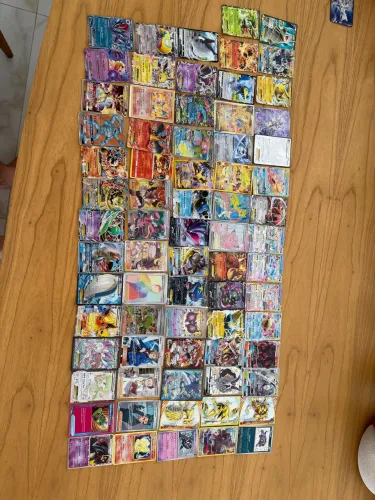 Cartas Pokémon variadas