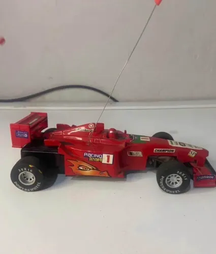 Carrinho F1 sem o controle remoto - Racing Team 1 (Não funcionando)
