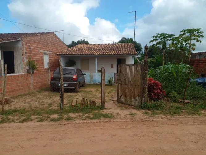 Vendo um boa casa com um bom espaço 