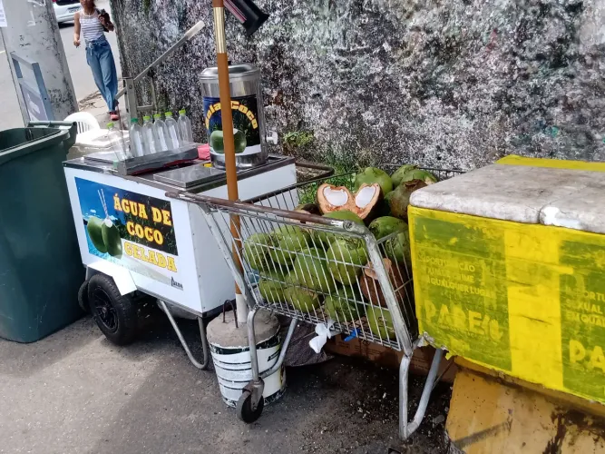 Carrinho de água de côco