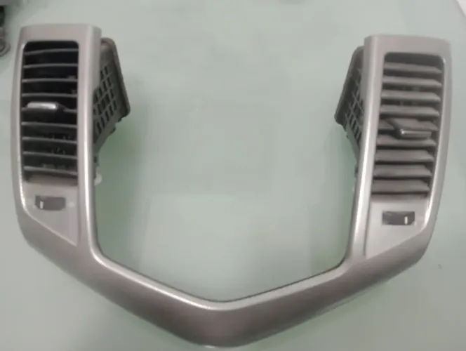 Moldura com difusores de ar central painel Chevrolet cruze 2012 original 