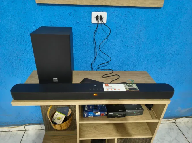 Soundbar JBL. Cinema SB180