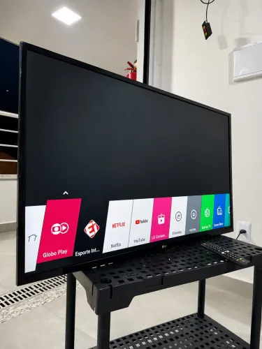 Smart TV 4K 43 Polegadas | Tela Gigante | LG Novinha