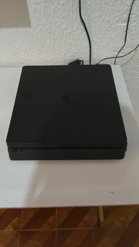 Playstation 4Slim 1T em excelente estado 