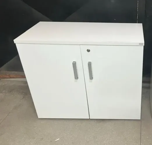 Armário baixo  marca AVANTTI 