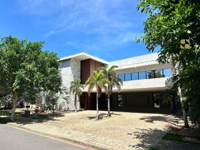 Sobrado à Venda no Condomínio Alphaville 1 - Cuiabá/MT