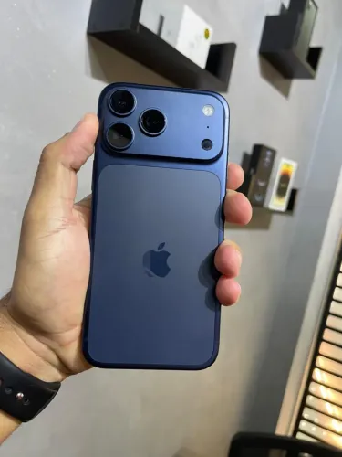 iPhone 17 pro Max todo original bateria 100%