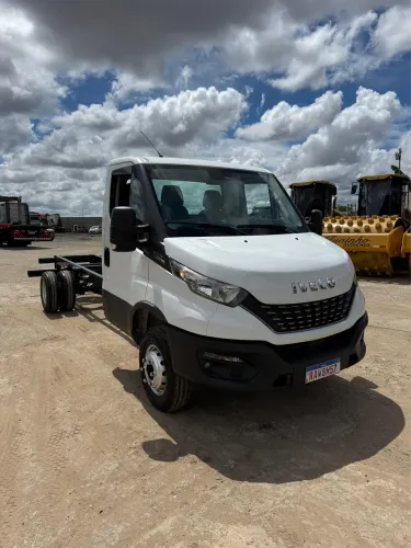 IVECO DAILY 65-170 CS 2022 - ESTADO DE NOVO 