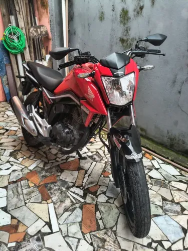 Titan 160 único dono