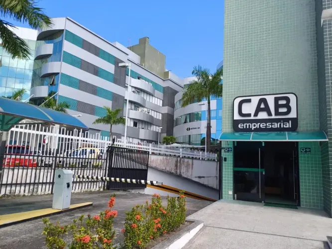 VENDO EXELENTE LOJA COM MEZANINO NO CENTRO ADMINISTRATIVO (CAB).