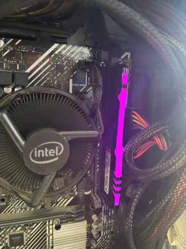 Vendo pente de memória 8gb fury rgb