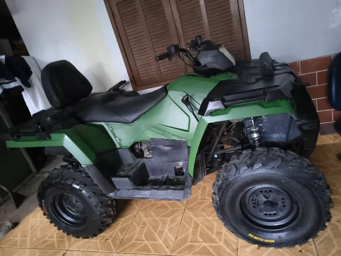 Quadriciclo Polaris 570