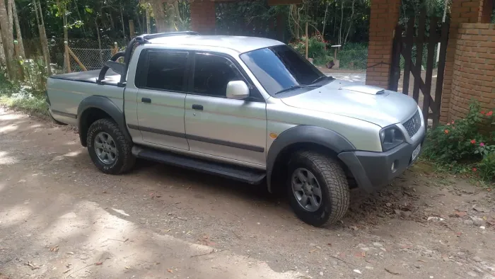 Mitsubishi L200 Outdoor HPE 2.5 4X4 CD T.dies. Mec. 2010