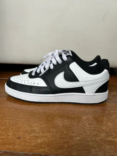 Tênis Nike Court Vision Low original preto e branco 