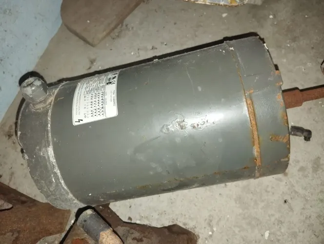 Motor elétrico 127, 220 e 380v eixo longo . Sem uso