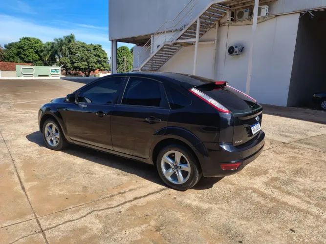Ford Focus 1.6 S/se/se Plus Flex 8v/16v 5P 2011