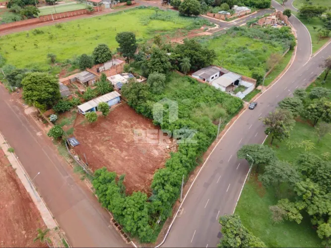 Terreno Comercial no bairro São Francisco