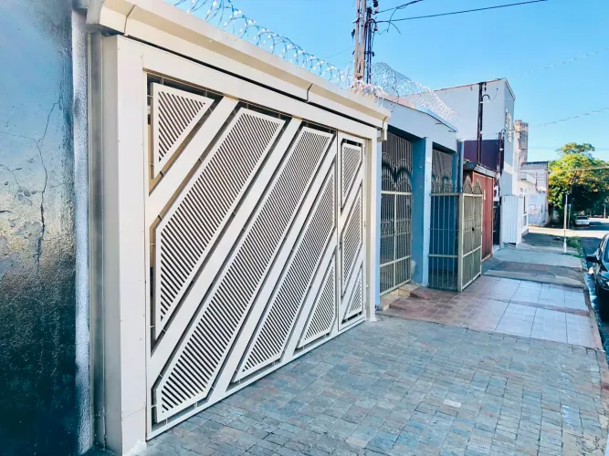 Excelente oportunidade! Casa no Ipiranga, meio quarteirão da Dom Pedro.