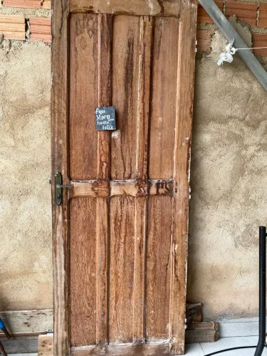 Porta de Madeira Completa com Fechadura