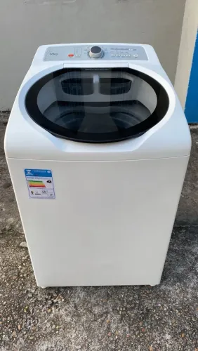 Máquina de lavar roupas Brastemp 12kg bem conservada e silenciosa